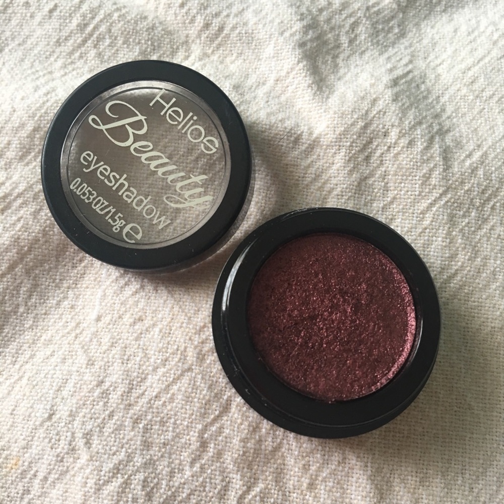 Helios Beauty Eyeshadow- I Only Fly in First